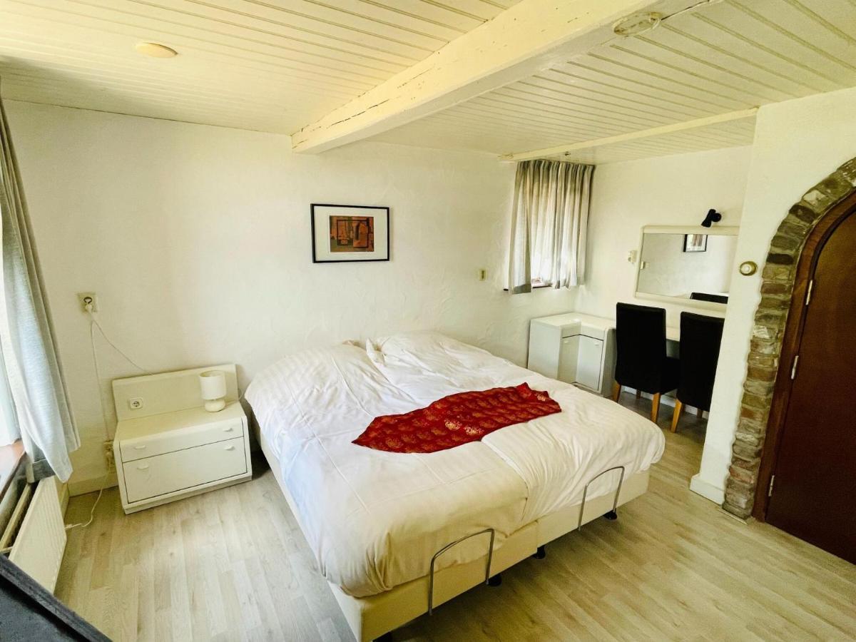 Magnificent Farmhouse In Sint Joost Luaran gambar
